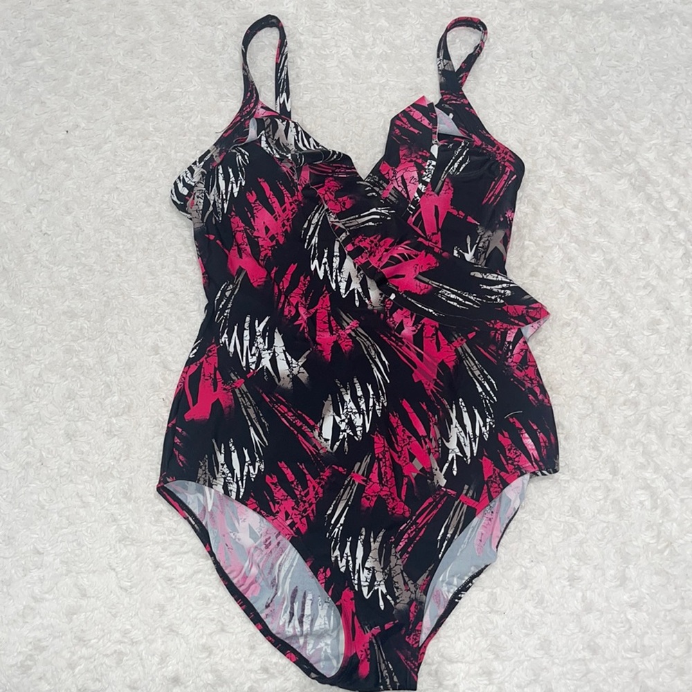 SS SHORE SHAPERS ONE PIECE SWIMSUIT BLACK WHITE FUCHSIA Size 12 new without tags